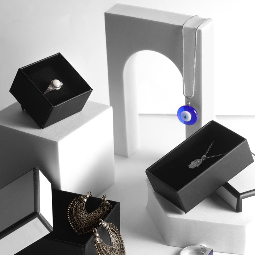 Astuccio Gioielli Cartoncino Black & White