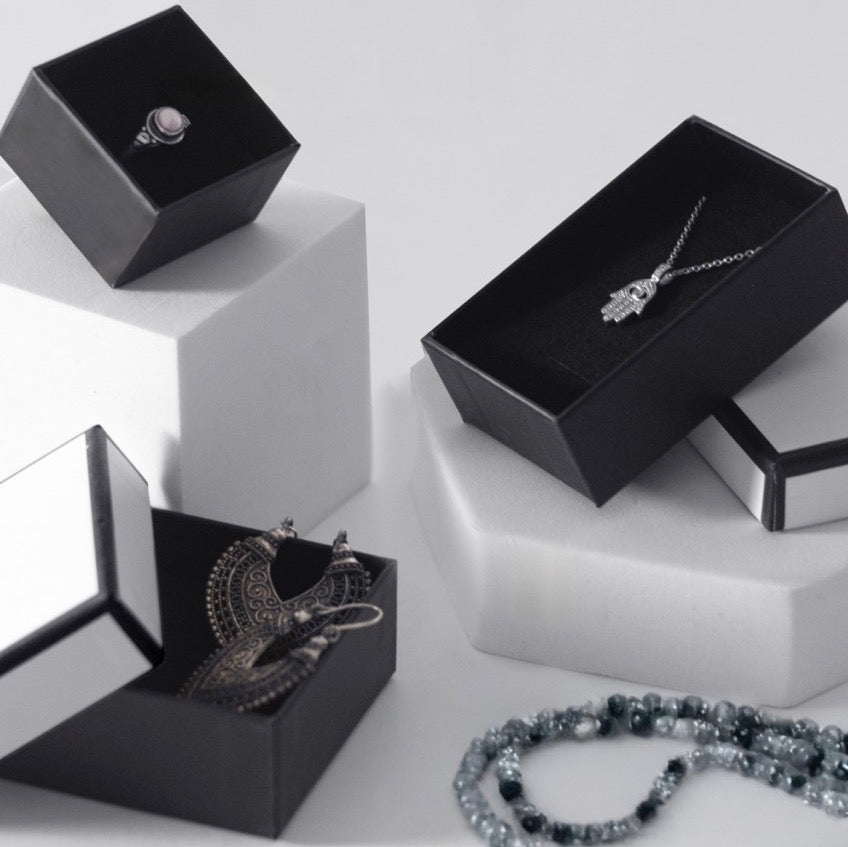 Astuccio Gioielli Cartoncino Black & White