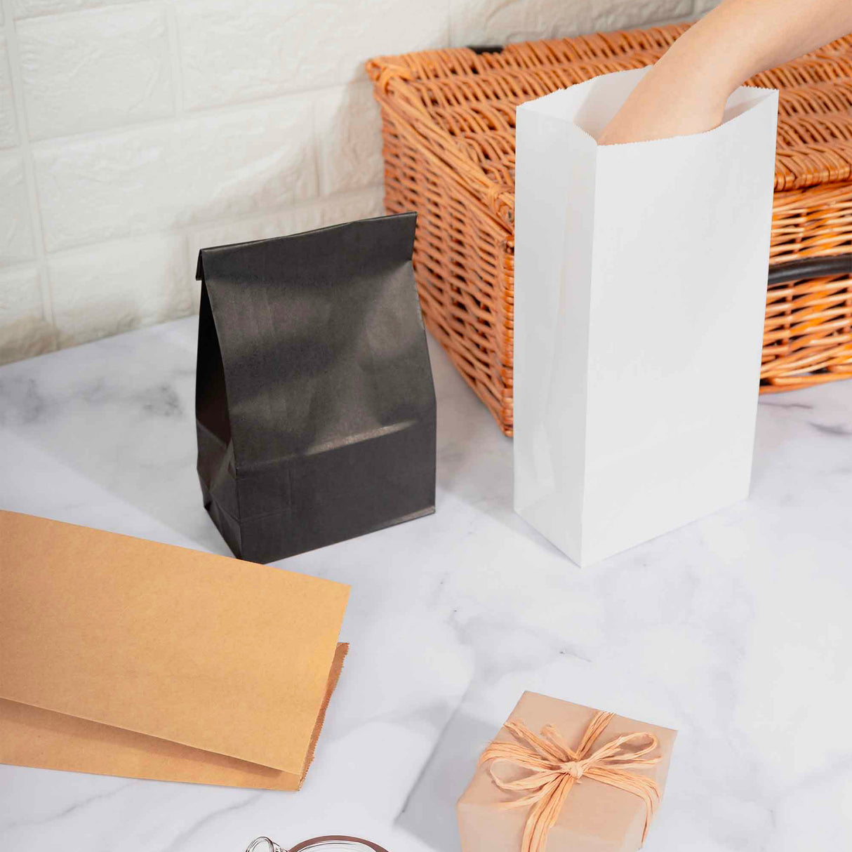 Sacchetto Regalo in Carta Fondo Quadro