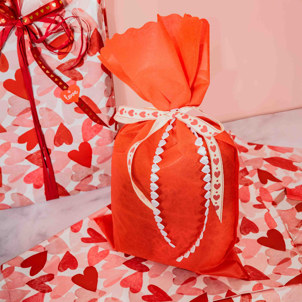 Sacchetti TNT Colorati senza Manici Bordo Smerlato