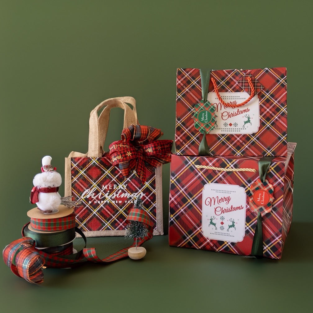 Tag Christmas Scottish Mix