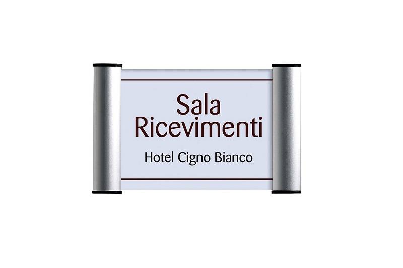 Porta targa in plastica e plexiglass