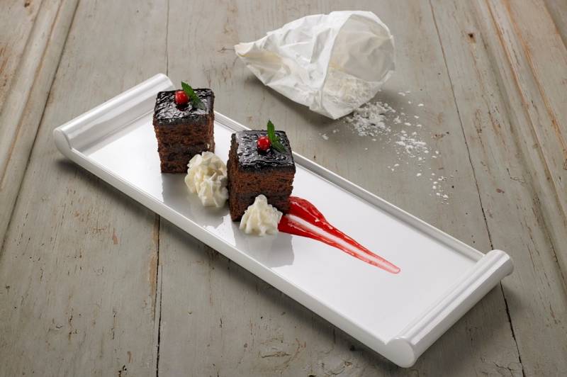 Vassoio rettangolare in melamina bianca