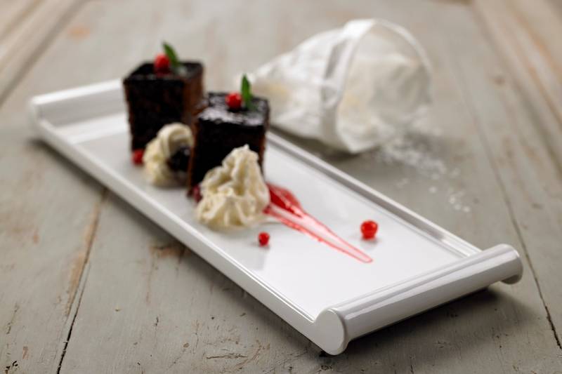 Vassoio rettangolare in melamina bianca