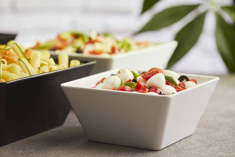 Insalatiera quadrata bianca in melamina