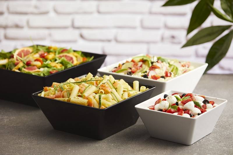 Insalatiera quadrata nera in melamina