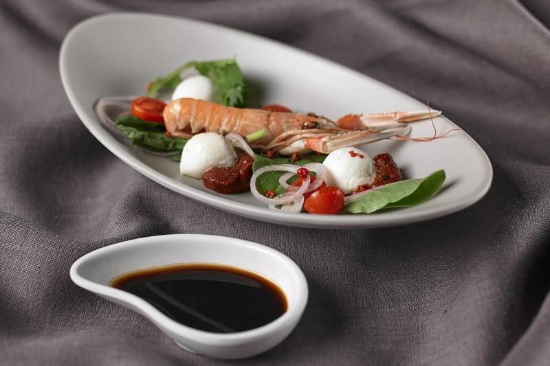 Ciotola ovale grigia in melamina grigio chiaro